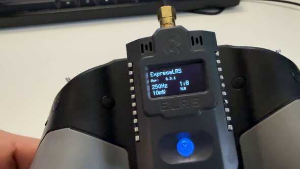 ExpressLRS module turned on