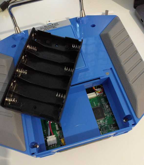 Taranis Q X7 battery tray out