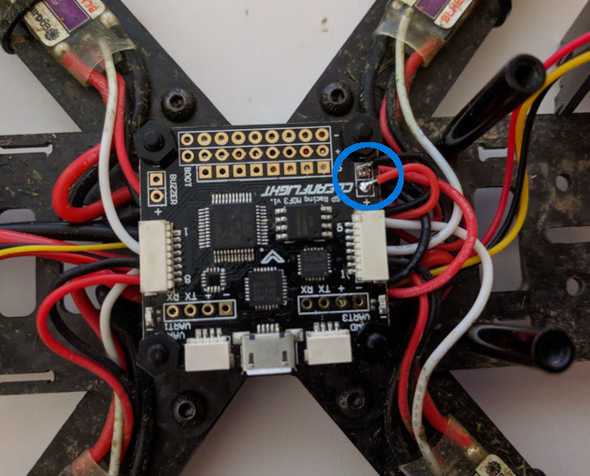 Vbat wires soldered to flight controller